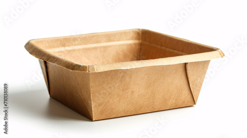 Paper to-go container isolated in white background. Recycling concept and eco-friendly packaging. © Synaptic Studio