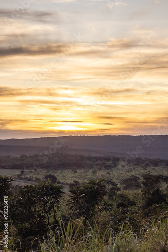 pôr do sol na cidade de Paracatu, Estado de Minas Gerais, Brasil