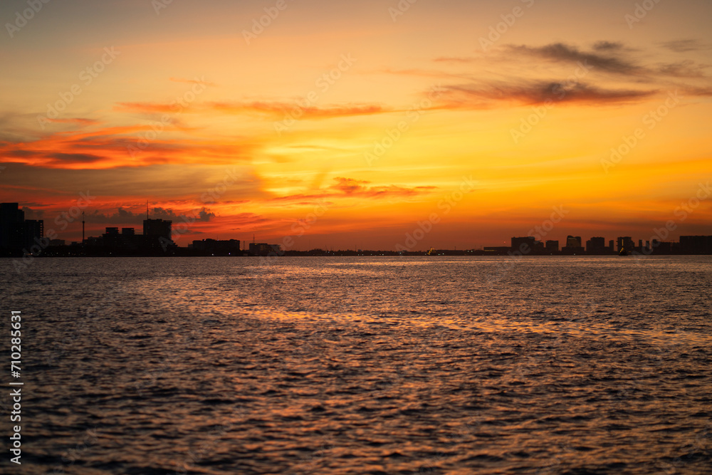 Naklejka premium Sunset in the city