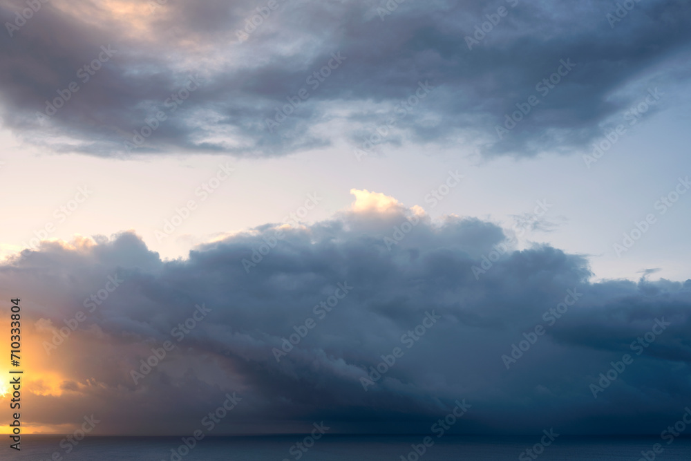Obraz premium Long exposure of dramatic clouds over the sea, Izu Peninsula, Japan
