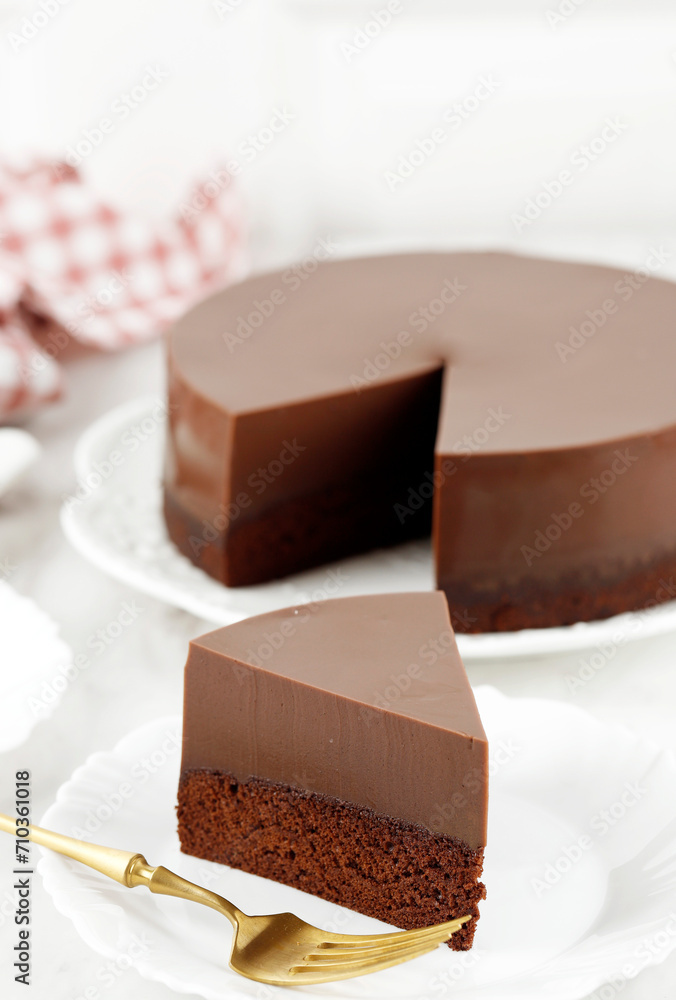 Brownie Cake Layered with Chocolate Pudding Brownie Cake Layered with Chocolate Pudding