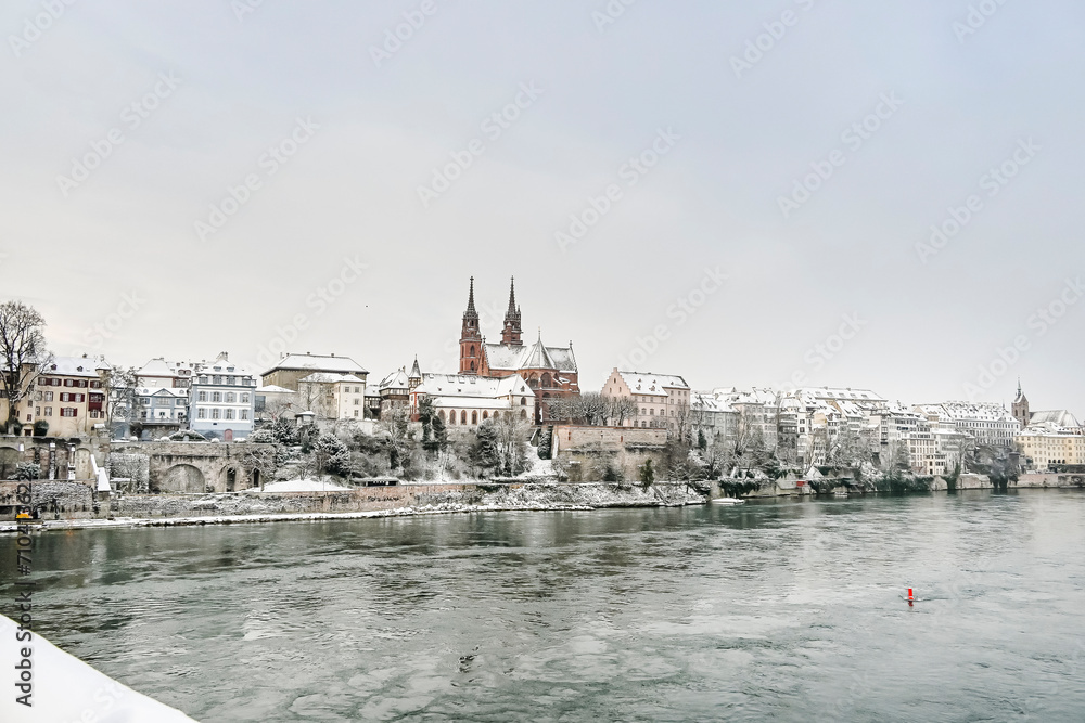 Basel, Münster, Kirche, Rhein, Rheinufer, Grossbasel, Altstadt, Altstadthäuser, Winter, Schnee, Schneedecke, Morgenstimmung, Basel-Stadt, Schweiz