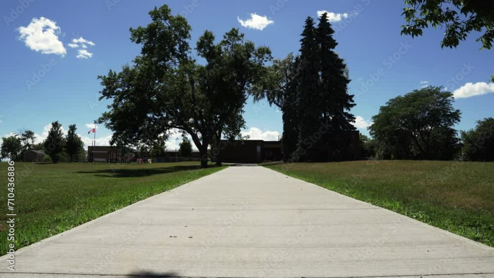 4K Large Pathway towards a Small Elementary School