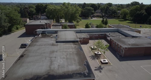 Wallpaper Mural 4K Aerial Overtop an Elementary School Roof Torontodigital.ca
