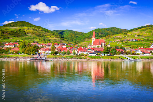 Obraz na płótnie Weissenkirchen, Austria. Wachau Valley on Danube River, autumn colored landscape. w salonie