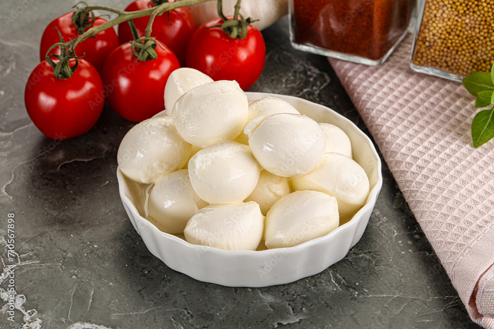 Mini mozarella cheese bolls heap Mini mozarella cheese bolls heap