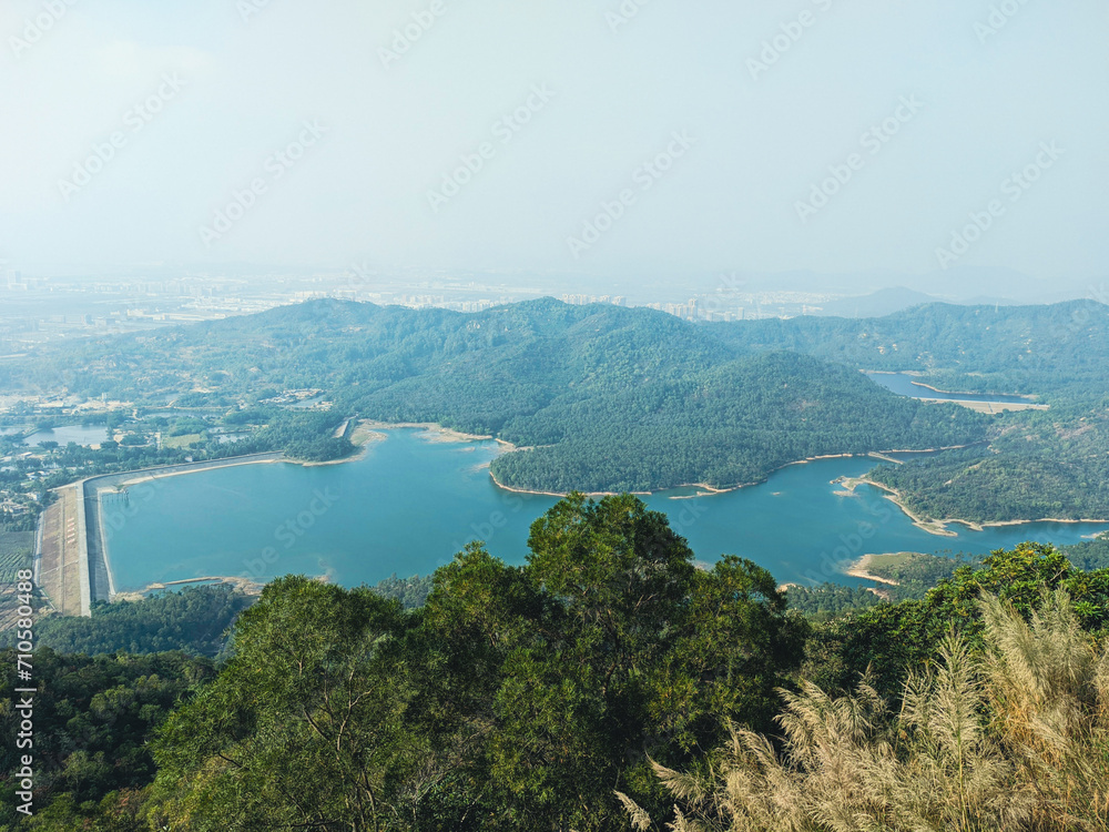 Lakes in the mountains, reservoirs, mountains, forests, overlooks, towns

