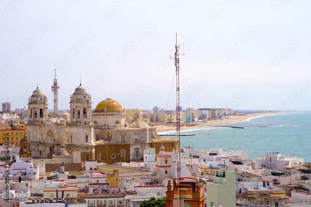 Cádiz Cathedral and beach seen from Torre Tavira, Roman Catholic church in Cádiz, southern Spain, and the seat of the Diocese of Cadiz y Ceuta, Catedral de la Santa Cruz de Cádiz, Andalusia, Spain