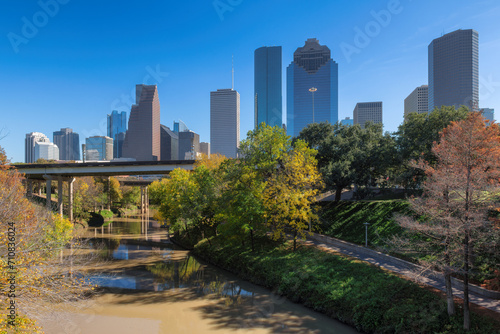 Fototapeta Naklejka Na Ścianę i Meble -  Houston skyline at sunny autumn day in Buffalo Bayou Park, Houston, Texas, USA