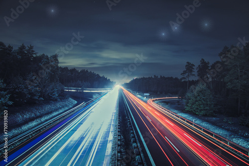 Langzeitbelichtung - Autobahn - Strasse - Traffic - Travel - Background - Line - Ecology - Highway - Long Exposure - Motorway - Night Traffic - Light Trails - Winter - Schnee - Nebel - A13