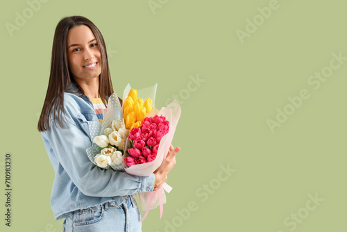 Young woman with bouquets o...