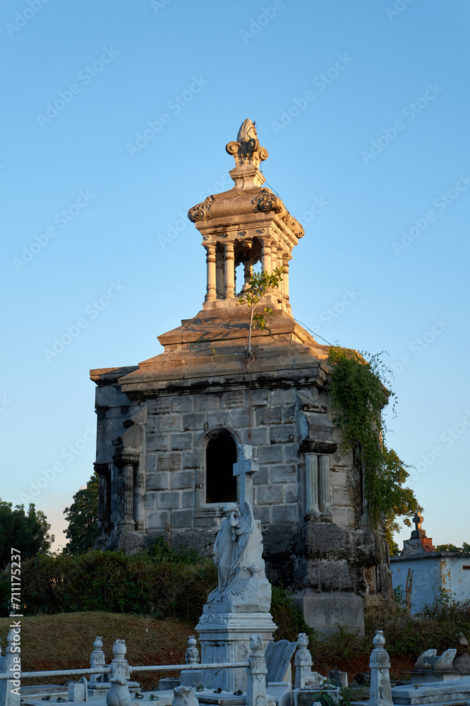Fototapeta premium Colon Funerary Monument. National Monument of Cuba. One of the biggest cementeries in the world