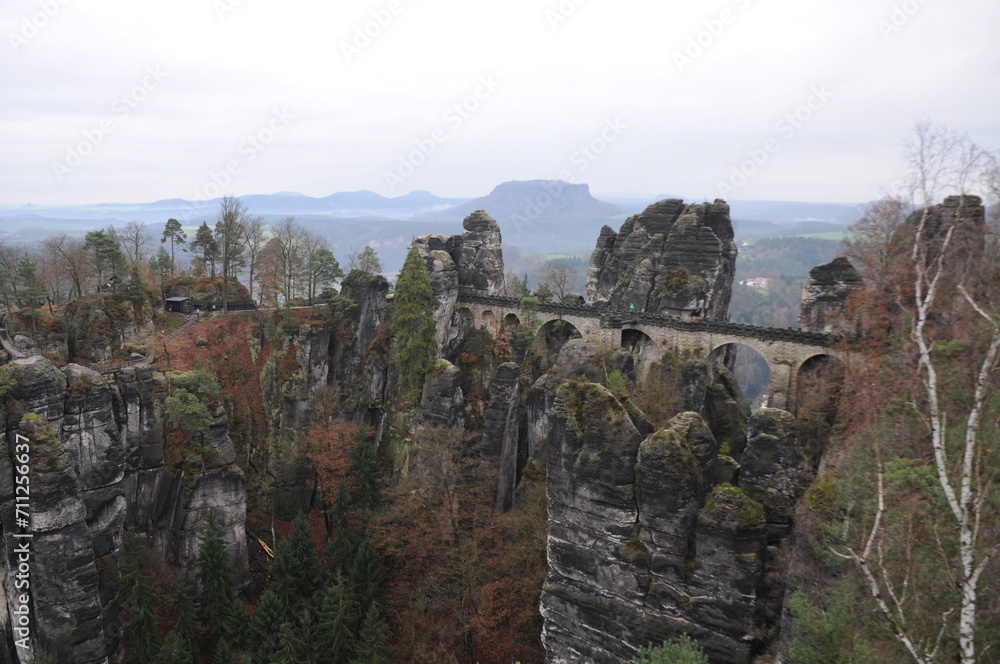 Landschaft Aussicht - Bastei Brücke im Elbsandsteingebirge, Deutschland