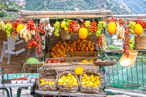 Fototapeta Naklejka Na Ścianę i Meble -  roadside fruit stand at Amalfi