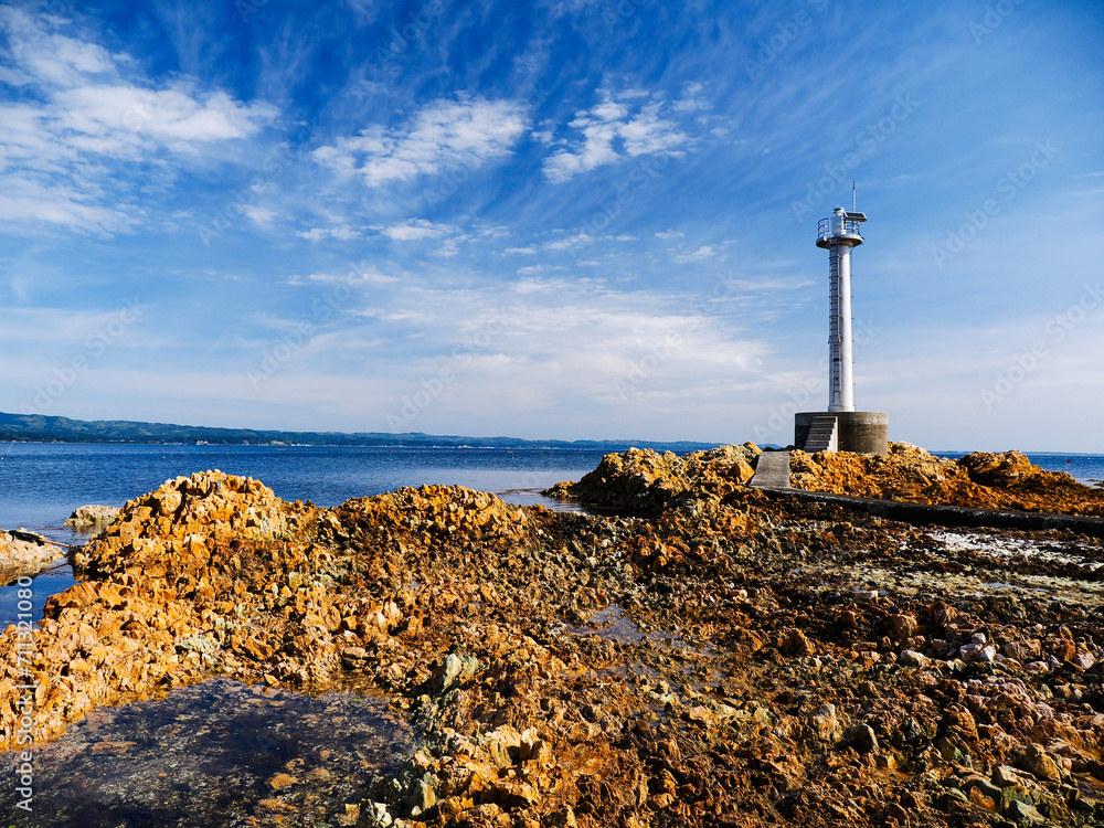 灯台の有る赤崎海岸