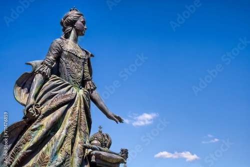 Tableau sur toile zerbst, deutschland - statue von katharina der großen mit textfreiraum