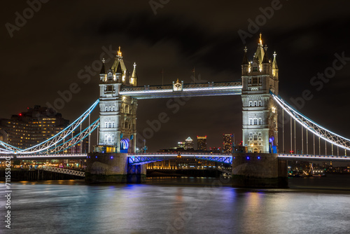 Canvas Print classic view of the famous london tower bridge