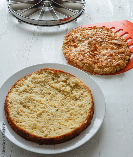 Kuchen bienenstich erdbeeren rhabarber  photo