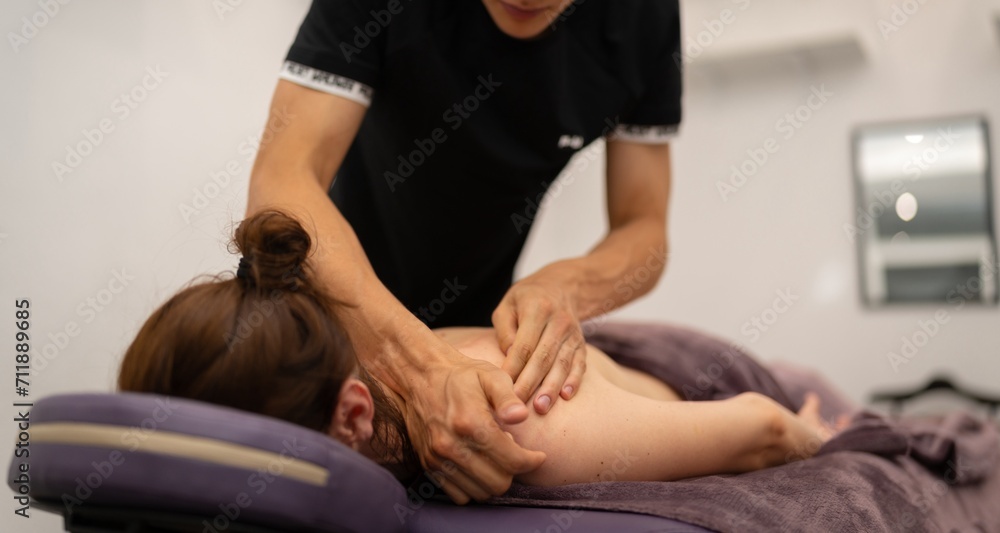 Concentrated Back Massage by Professional Masseuse