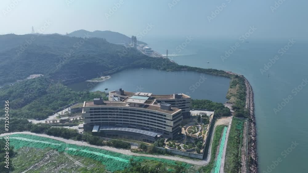 Vidéo Stock Tuen Mun Tsang Tsui Columbarium,a green funeral cemetery ...