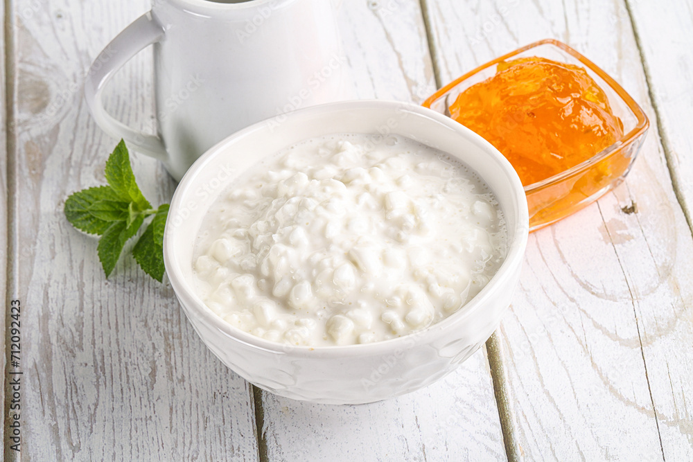 Grain curd with cream and jam Grain curd with cream and jam