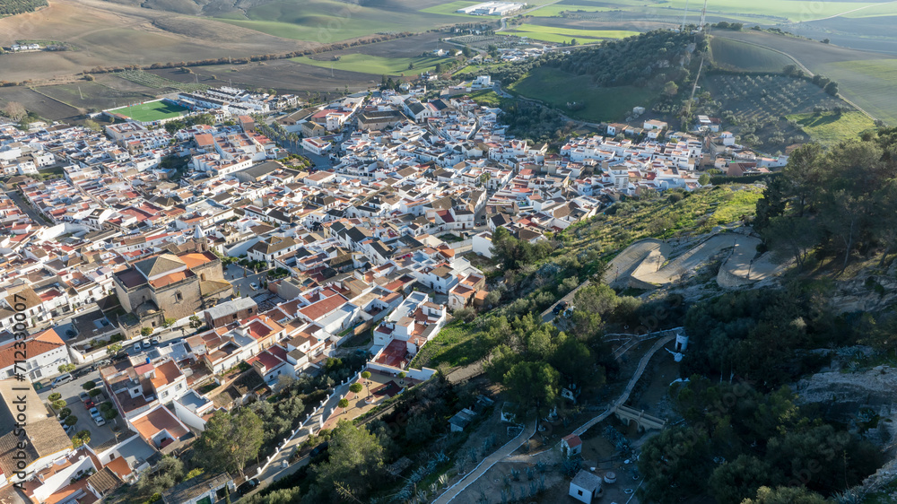 vista aérea del bonito pueblo blanco de Espera en la provincia de Cádiz, Andalucía vista aérea del bonito pueblo blanco de Espera en la provincia de Cádiz, Andalucía