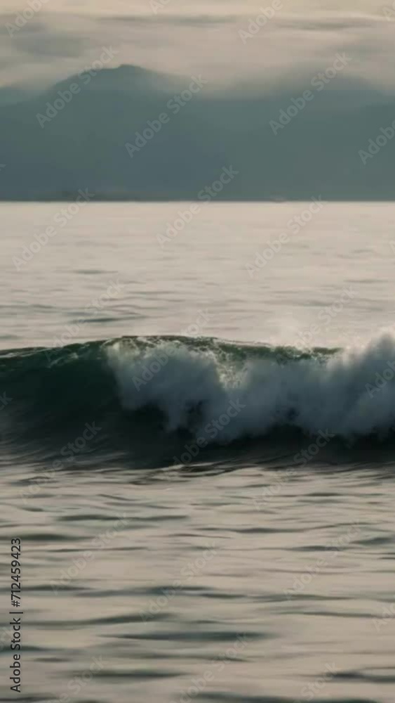 waves on the beach, 4k animated video waves on the beach, 4k animated video
