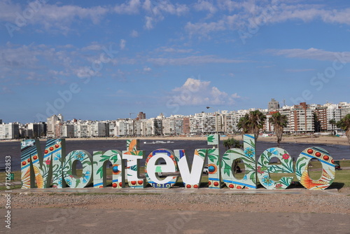 Letras Montevideo em Pocitos no Uruguai photo