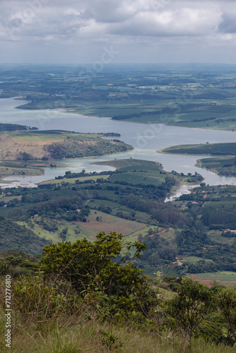 vista panorâmica do lago de furnas, na cidade de Boa Esperança, Estado de Minas Gerais, Brasil