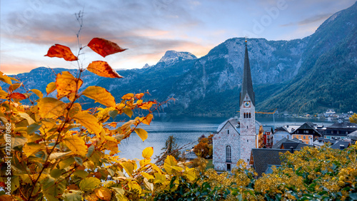Panoramic view of beautiful Hallstatt town and Hallstattersee in Austria during autumn time. photo
