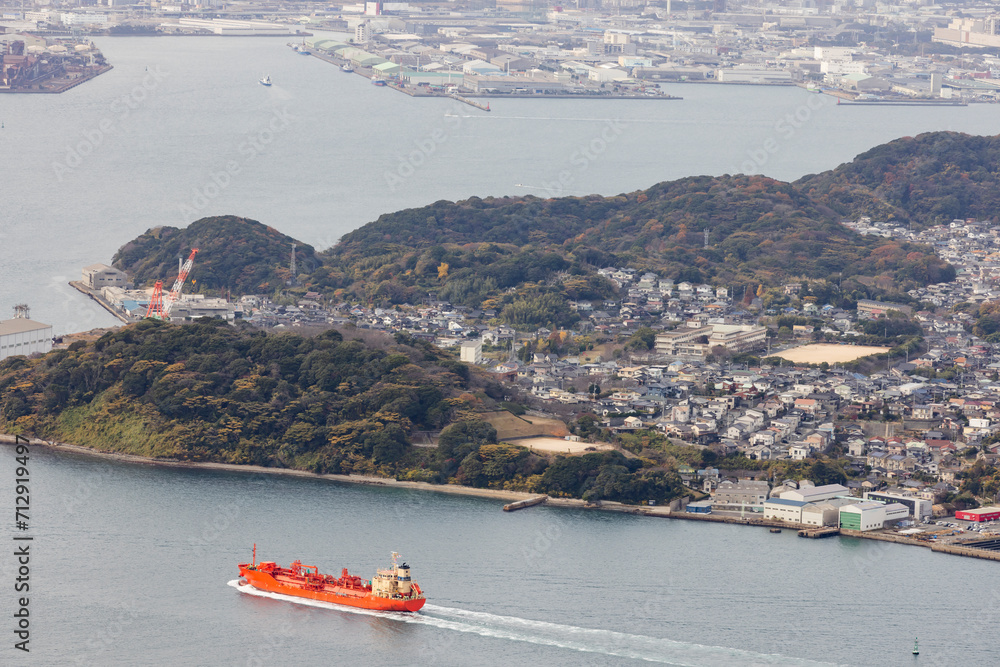 本州と九州を隔てる綺麗な海の関門海峡 StockFoto Adobe Stock