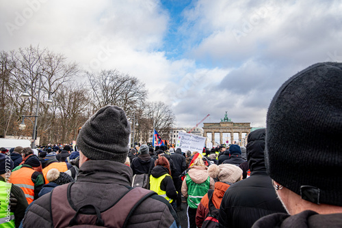 Photography Bauernprotest in Berlin - demonstrierende Bauern vor dem Brandenburger Tor