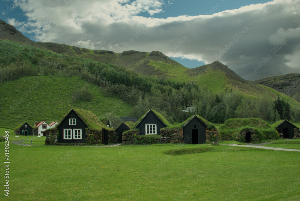 Casas con techo de hierva en Islandia