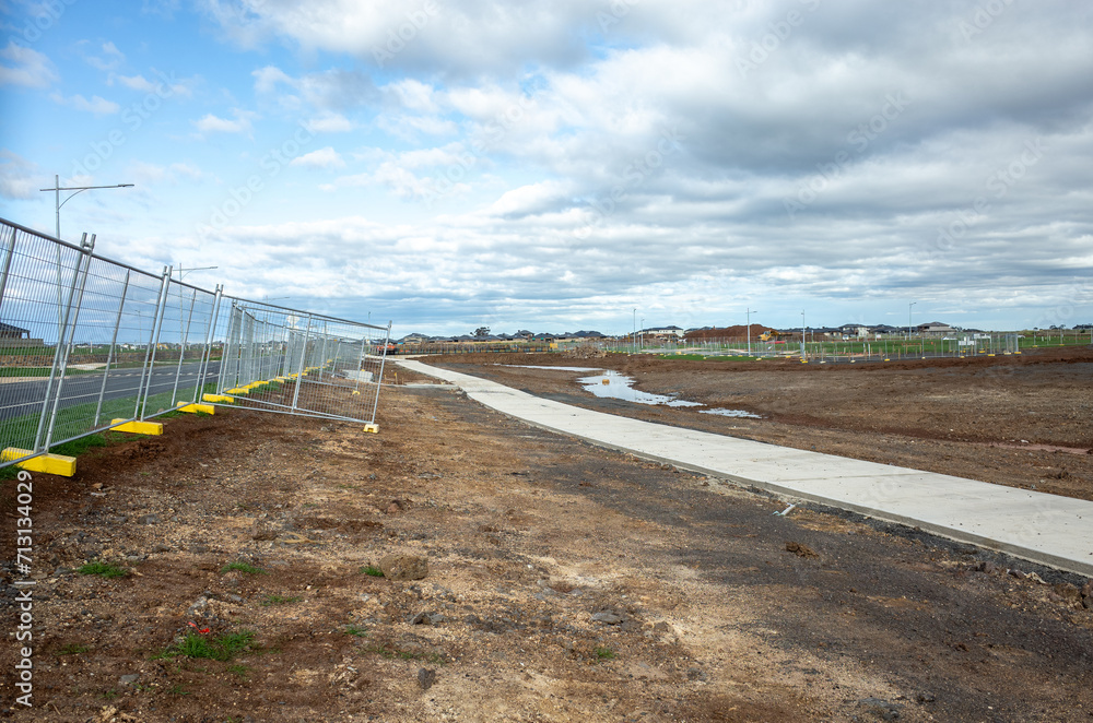 Φωτογραφία Construction site of a large vacant land in a new suburb, ready to build some public facility in the neighbourhood