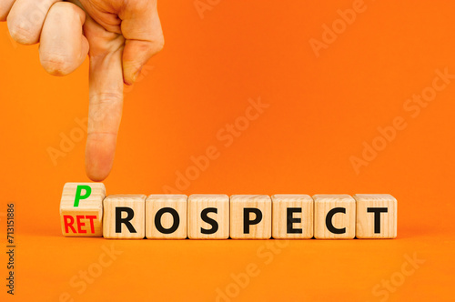 Quadro em tela Prospect or retrospect symbol
