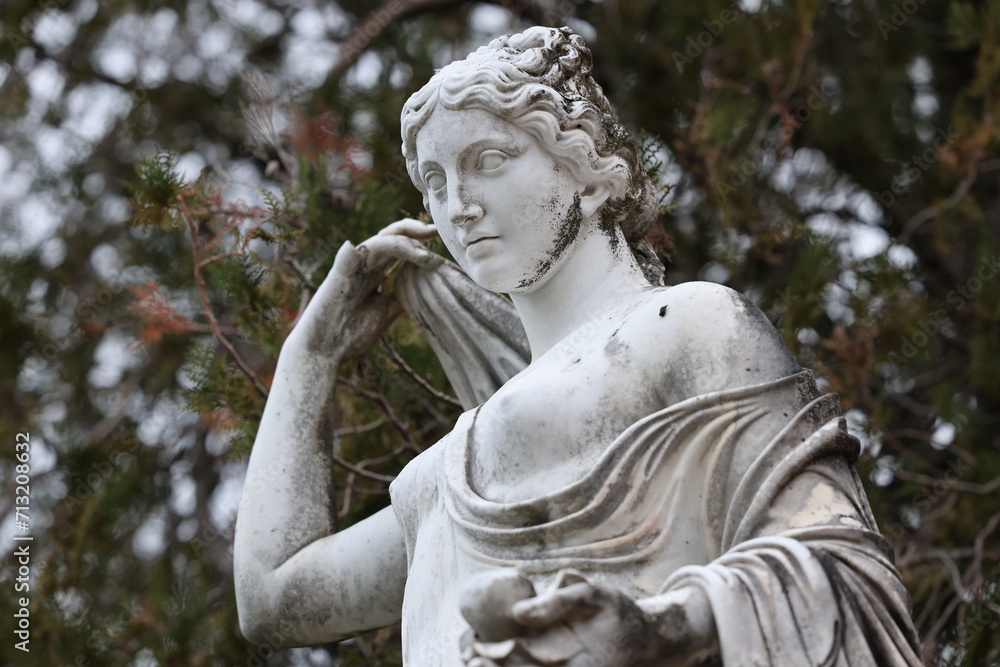 Fototapeta premium Statue en pierre