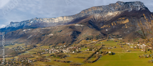 Wallpaper Mural Panorama des falaises du Vercors du Pic Saint Michel au Moucherotte Torontodigital.ca