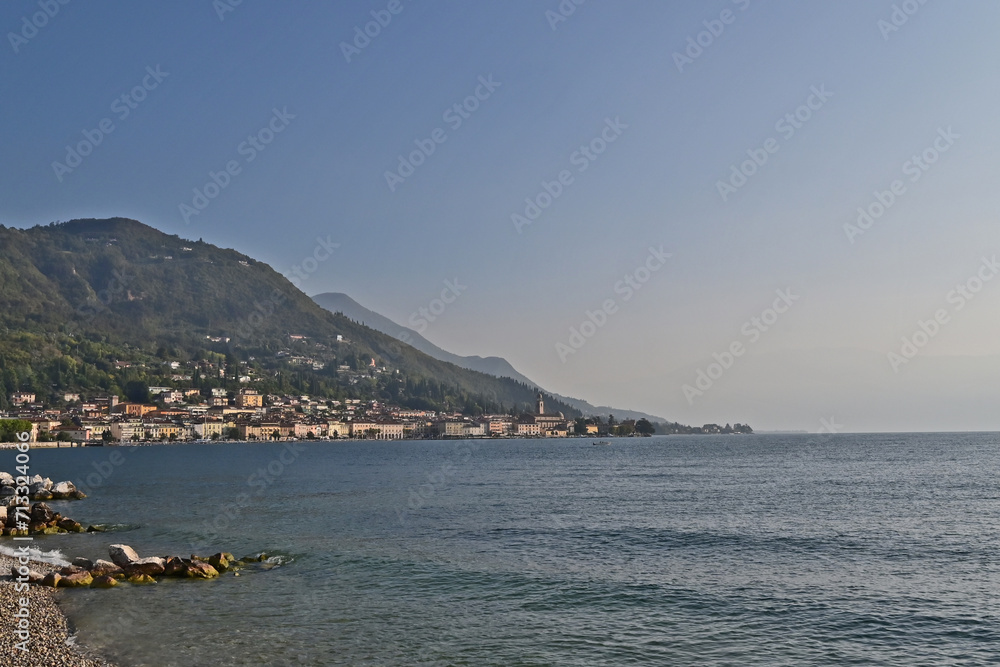 Salò, il lungolago all'alba, Lago di Garda -  Brescia - Lombardia	