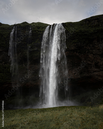 Fototapeta Naklejka Na Ścianę i Meble -  Icelandic Waterfall