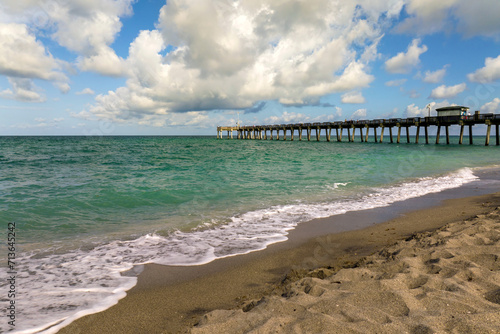 Bright ocean landscape at Venice fishing pier in Florida  USA. Popular vacation place in south