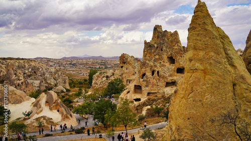 Foto Goreme open air museum is a vast complex of monastic settlements and rock-cut churches in Goreme,a UNESCO world heritage site in the Cappadocia Region, Central Anatolia,Turkey