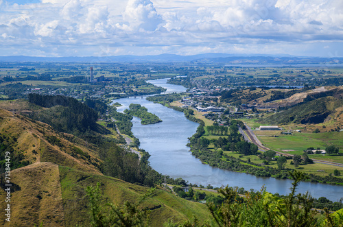 Obraz na płótnie View of Huntly and Waikato River from Hakarimata Summit track. Huntly. New Zealand. w salonie