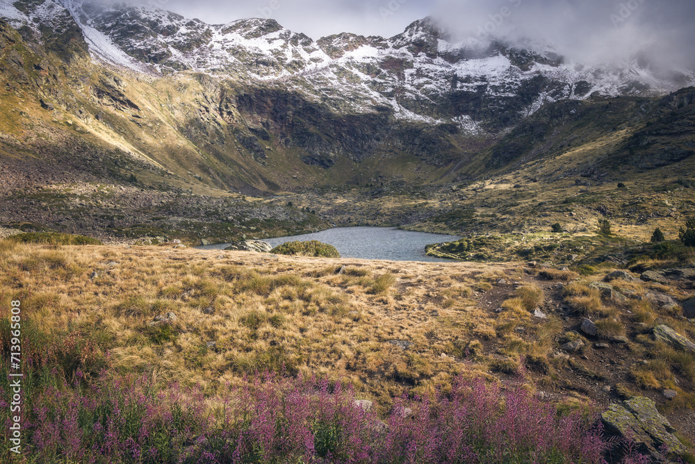 Naklejka premium Tristaina Lakes Embraced by Mist in Andorra