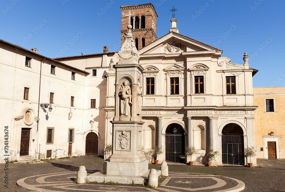 Obraz premium Religious Architecture in Rome, Lazio Province, Italy. (Basilica di San Bartolomeo all'Isola)