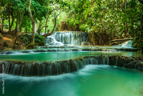 cascade bleue turquoise laos