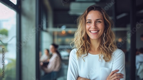 Wallpaper Mural woman business leader Torontodigital.ca