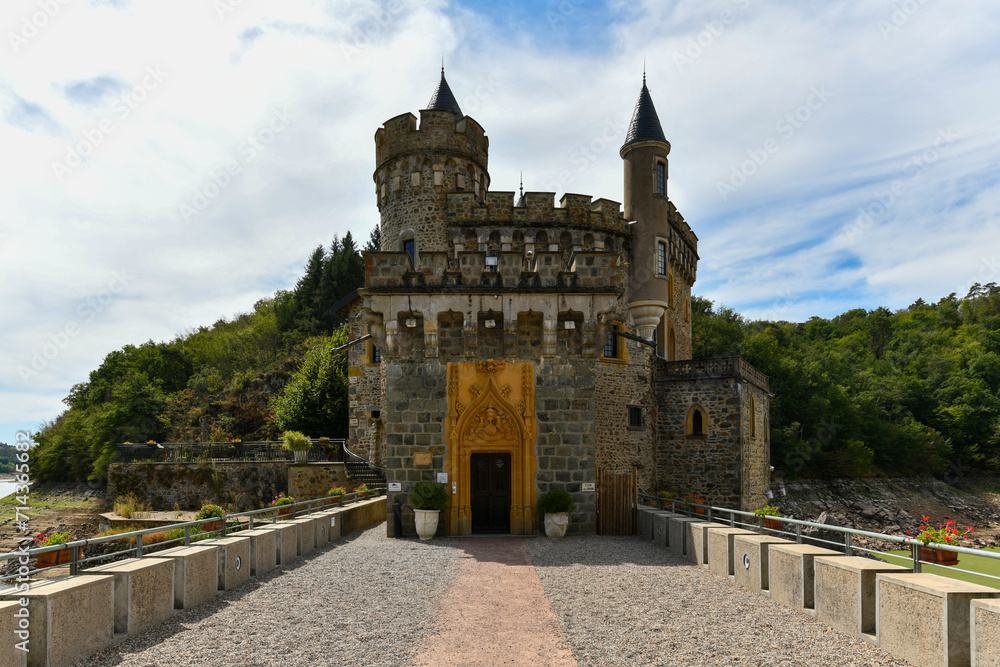 Chateau de La Roche - Roanne, France