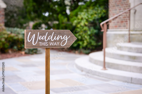 Wooden wedding sign to ceremony