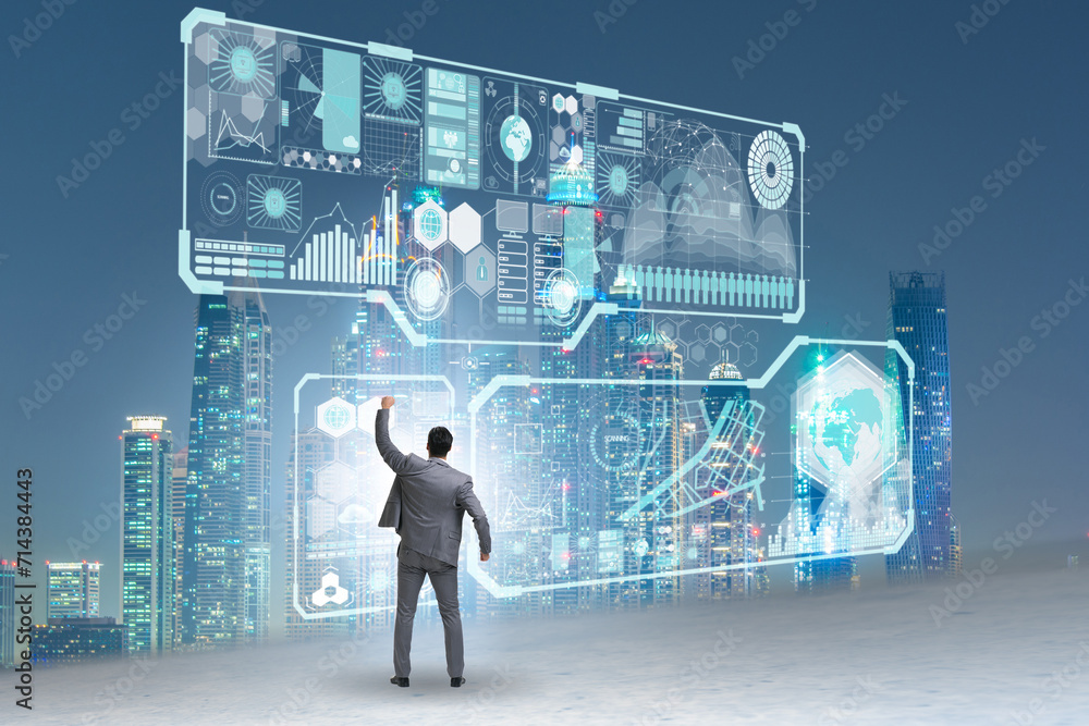 Obraz premium Businessman in visual analytics business concept