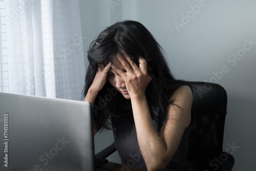 Fotografija Sad Woman Broken Heart or Victim Violence Domestic Concept, Relationship Couple Husband Unhappy Tress Problem Finance, Emotion Face Tear Eye Pain Desperate Person Trouble Distress